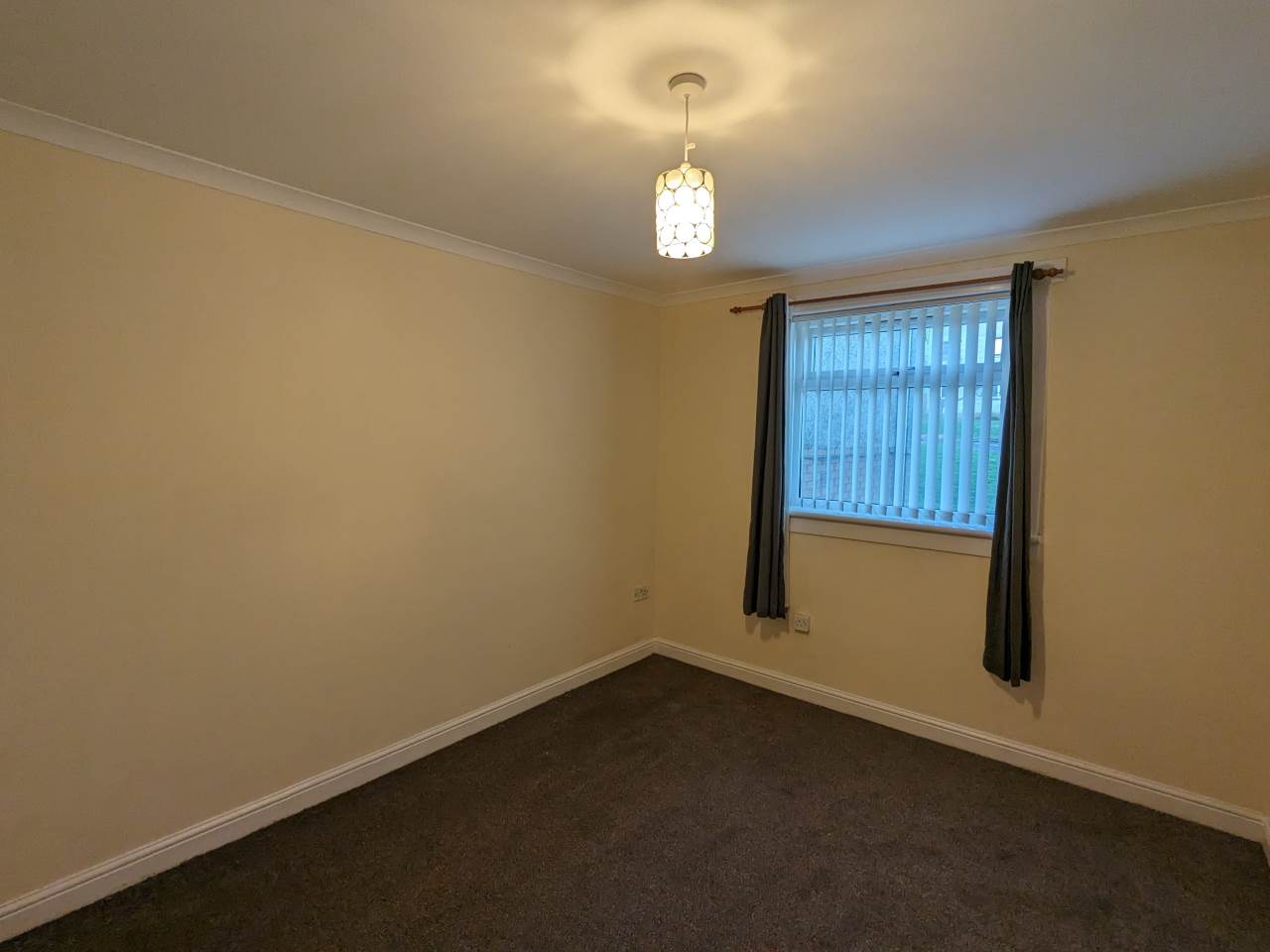 Flat Greenbank Place in Dundee