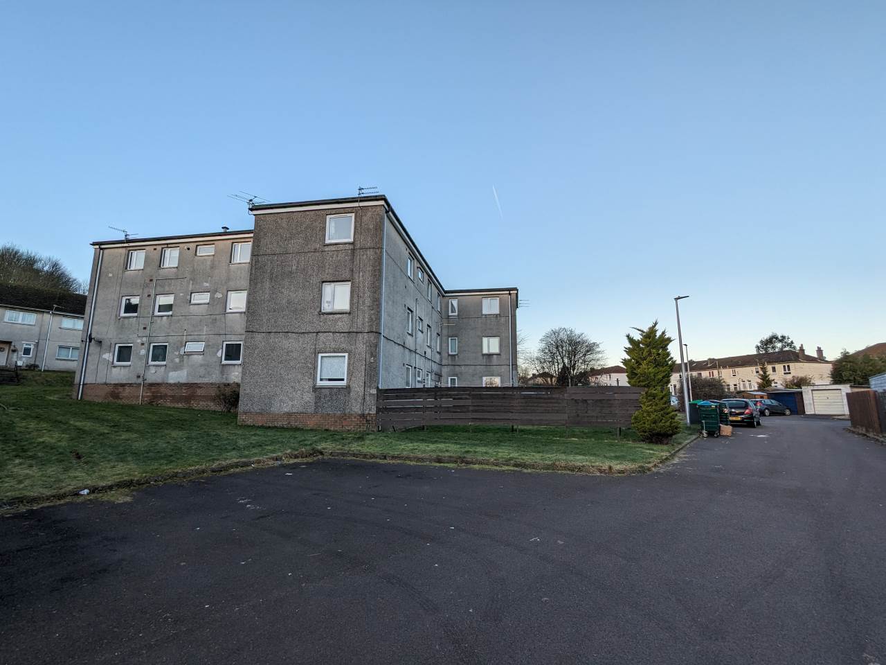 Flat Greenbank Place in Dundee