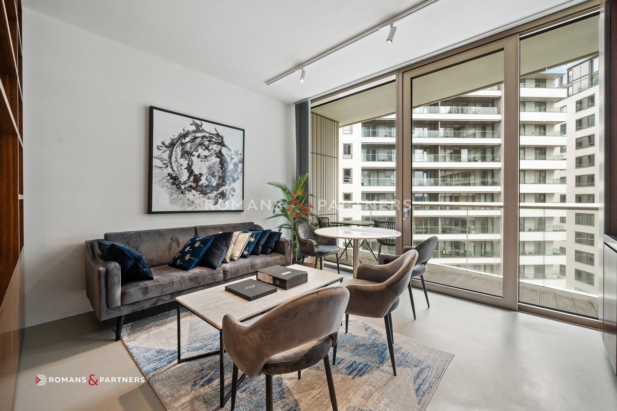 Flat Park Drive in Greater London