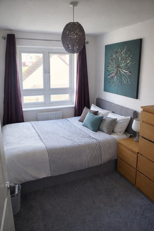 Room Barrington Way in Leeds