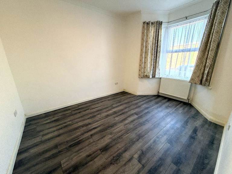 House Hartsworth Close in Greater London
