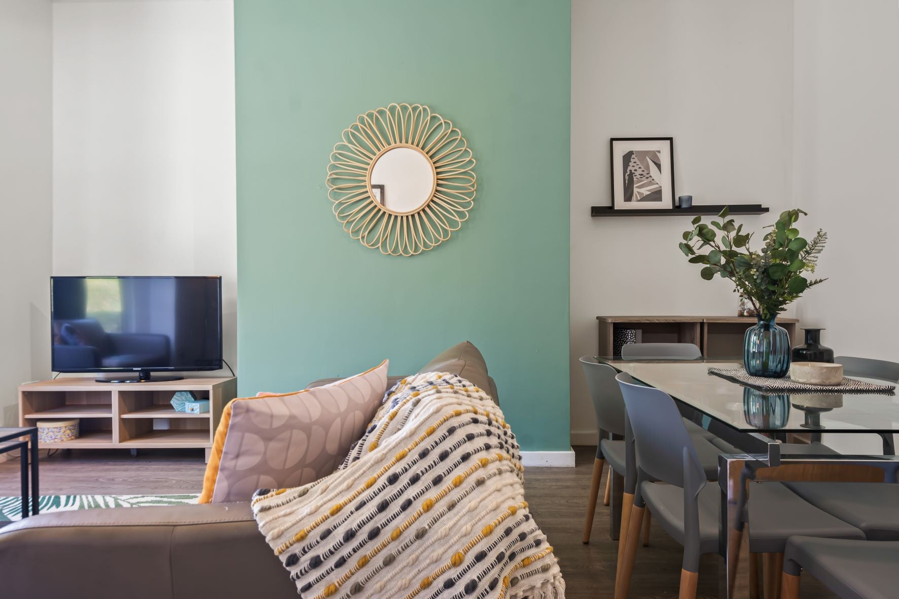 Room Belle Vue Road in Leeds