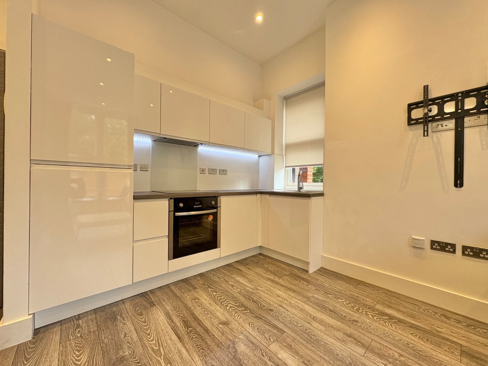 Flat Cardigan Court in Leeds