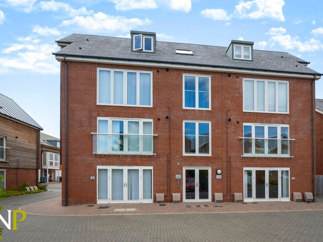 Flat Fayrefield Road in East Suffolk