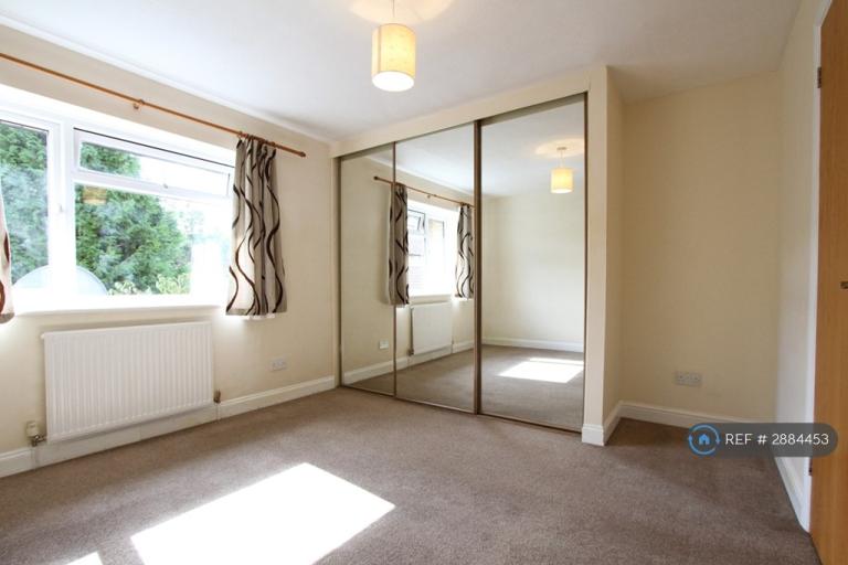 House Frensham Close in Cherwell District