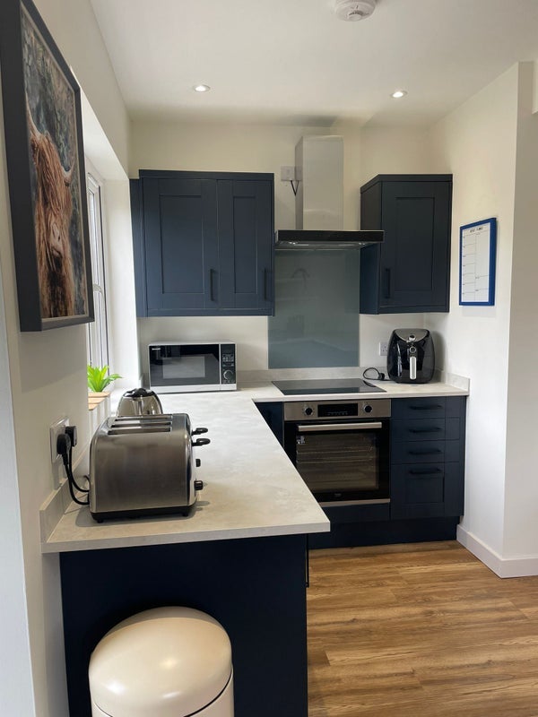 Room Atherfold Road in Greater London