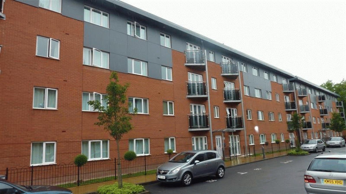 Flat Lower Ford Street in Coventry