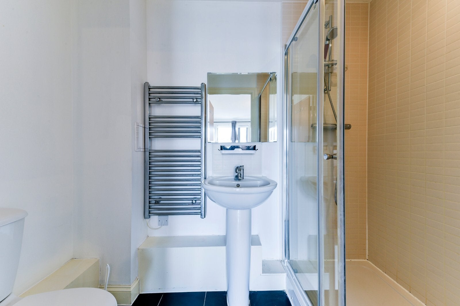 Flat Mornington Close in Greater London