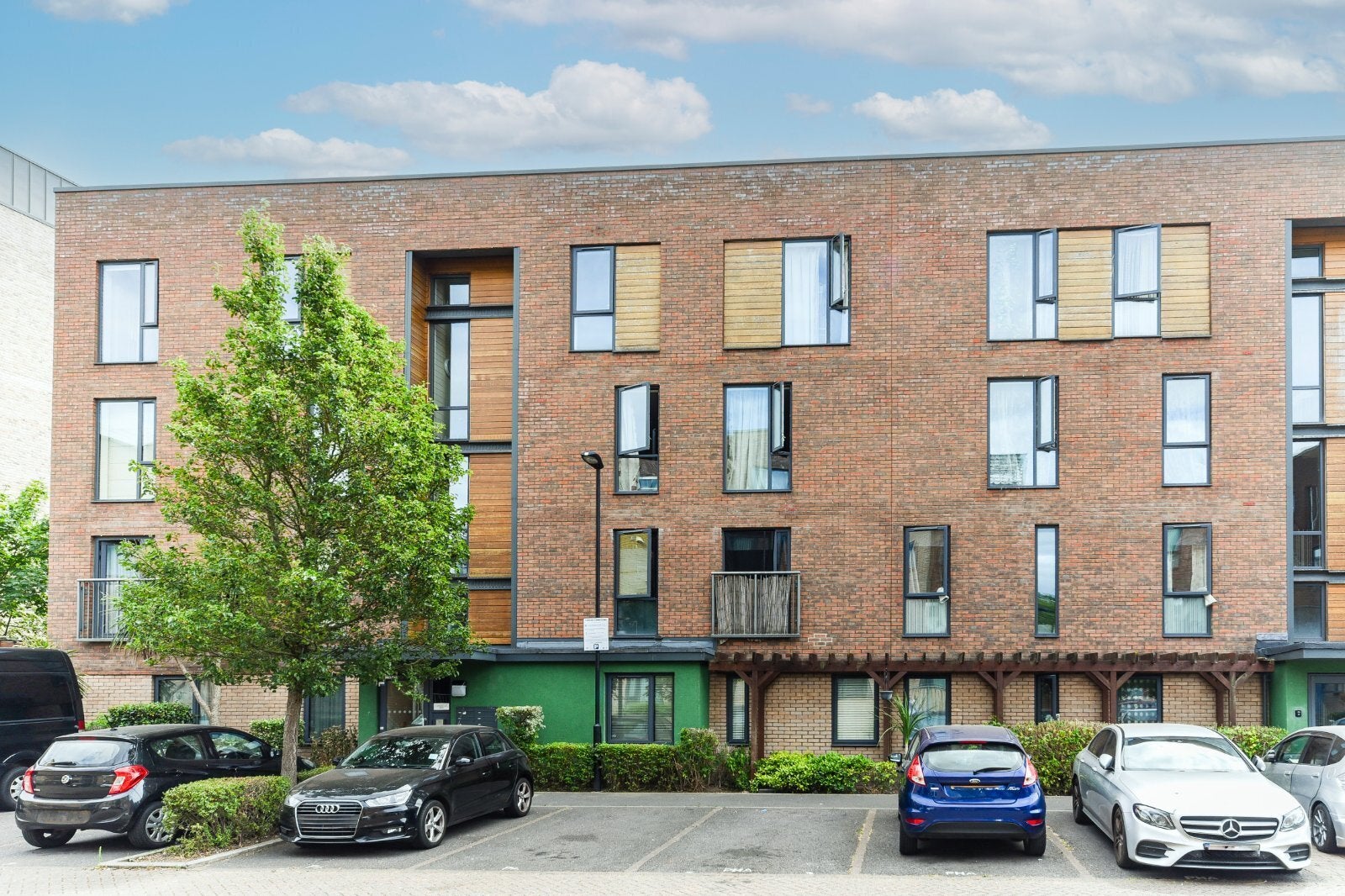 Flat Mornington Close in Greater London