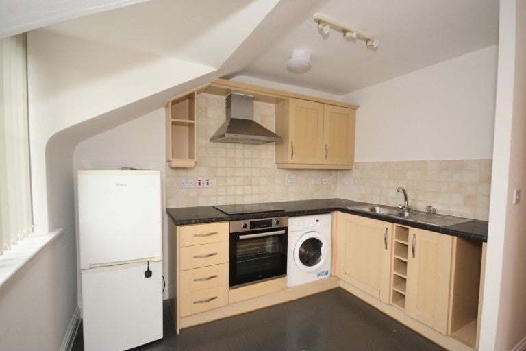 Flat Tudor Way in Woking
