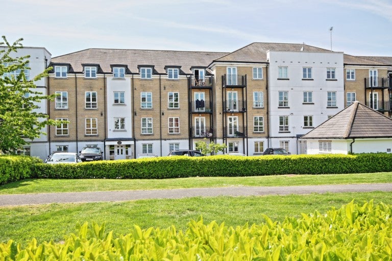 Flat Tudor Way in Woking