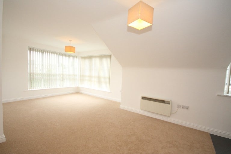 Flat Tudor Way in Woking