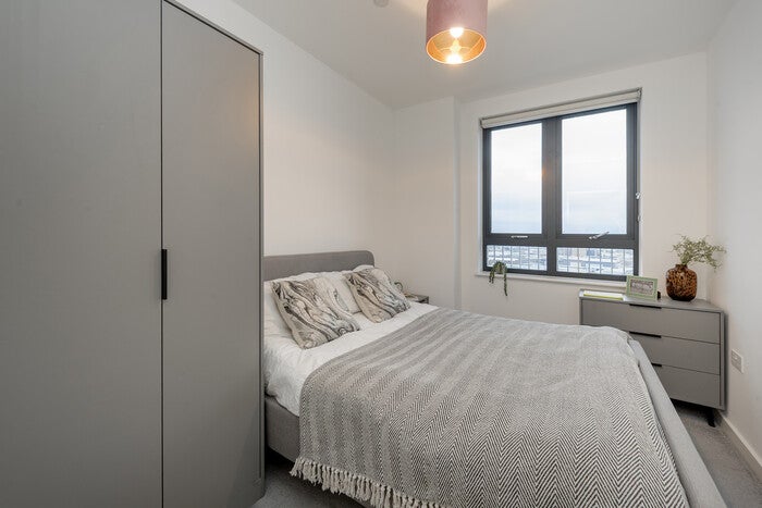 Flat Carlyon Road in London
