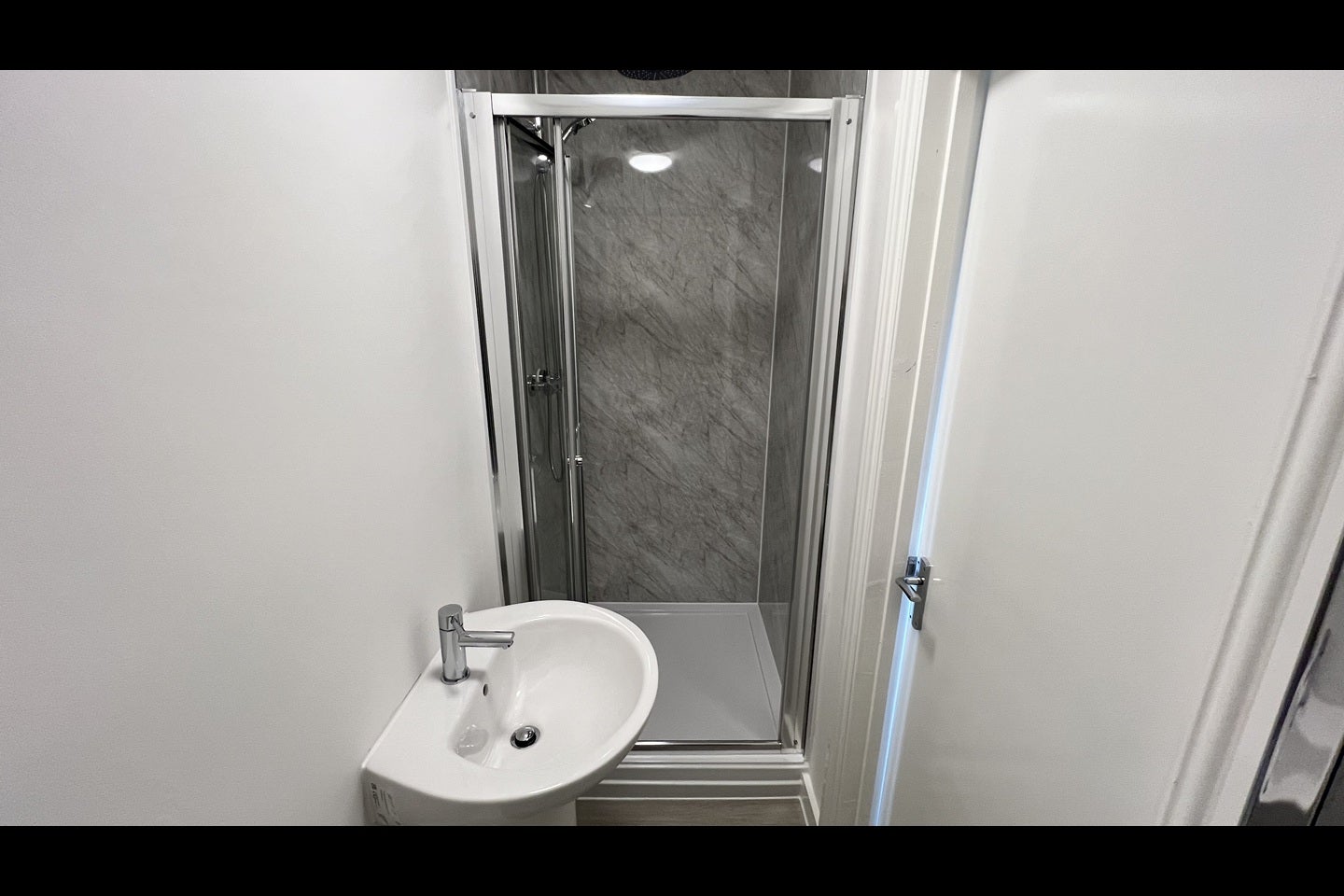 Room Waterside in Milton Keynes