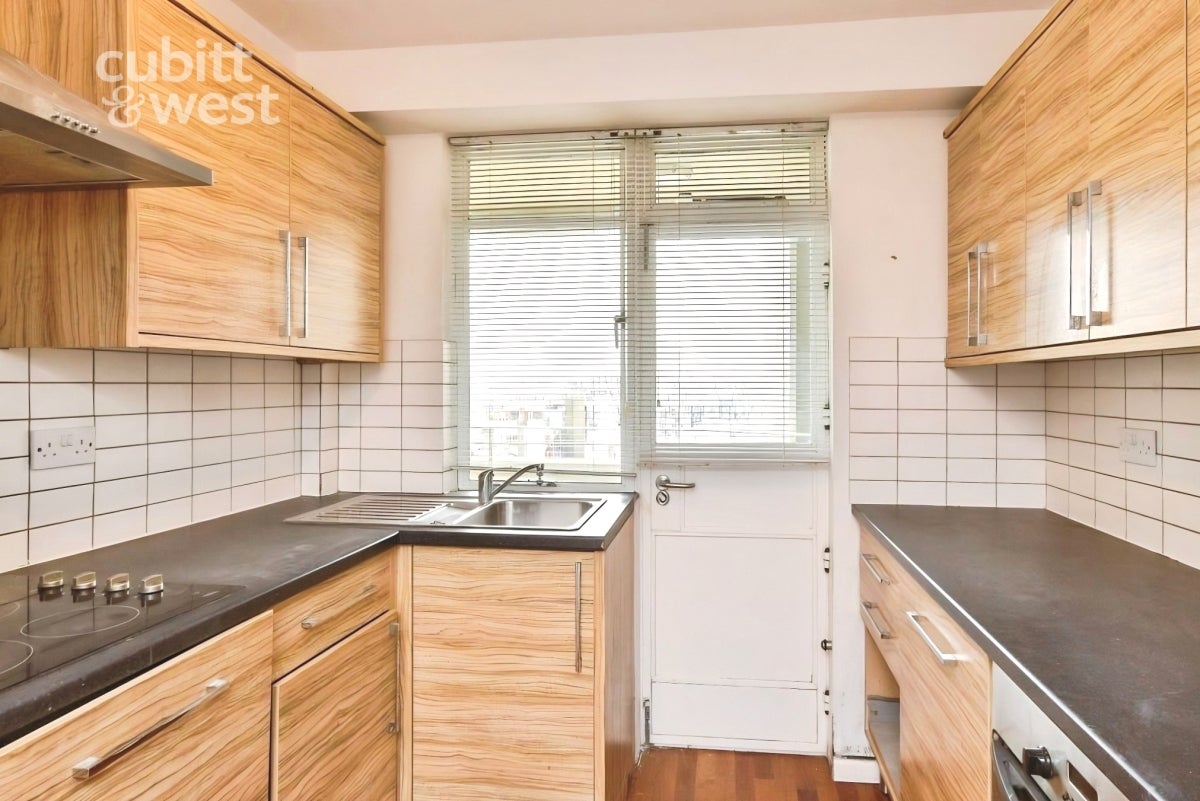 Flat Gillon Mews in Canterbury