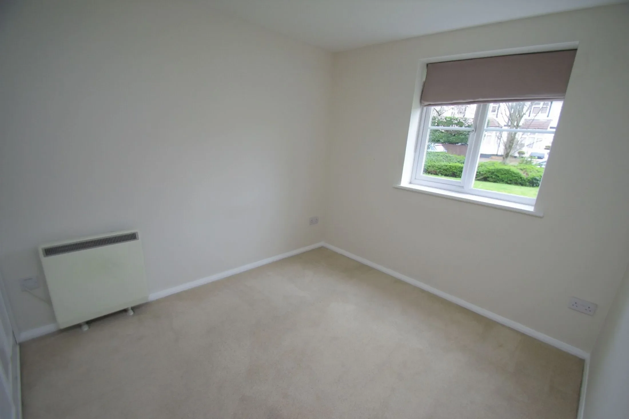 Flat Rickmansworth Road in Watford