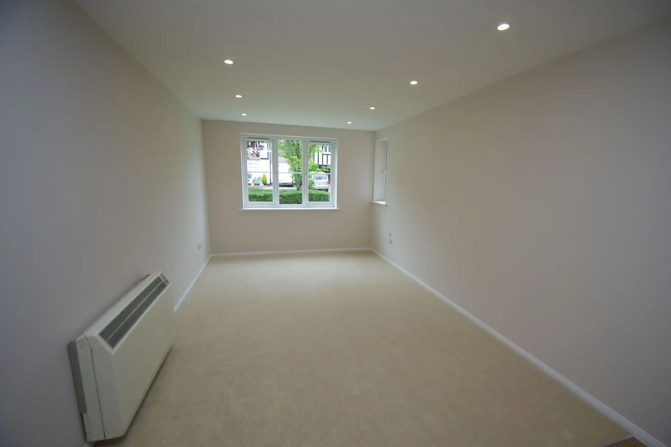 Flat Rickmansworth Road in Watford