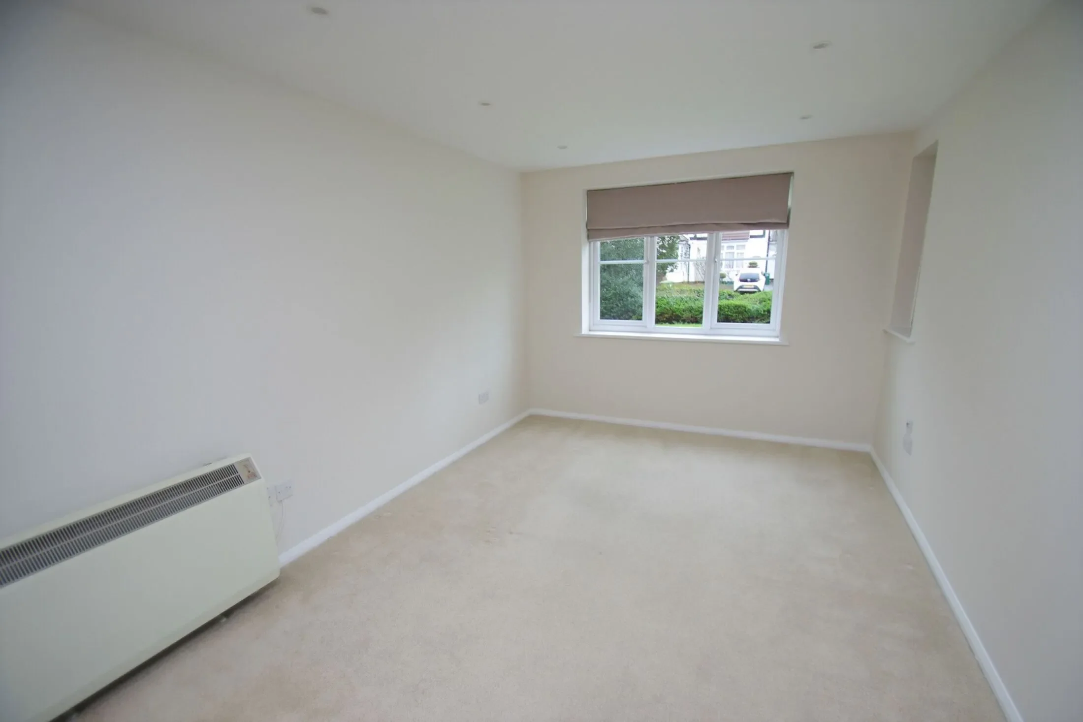 Flat Rickmansworth Road in Watford