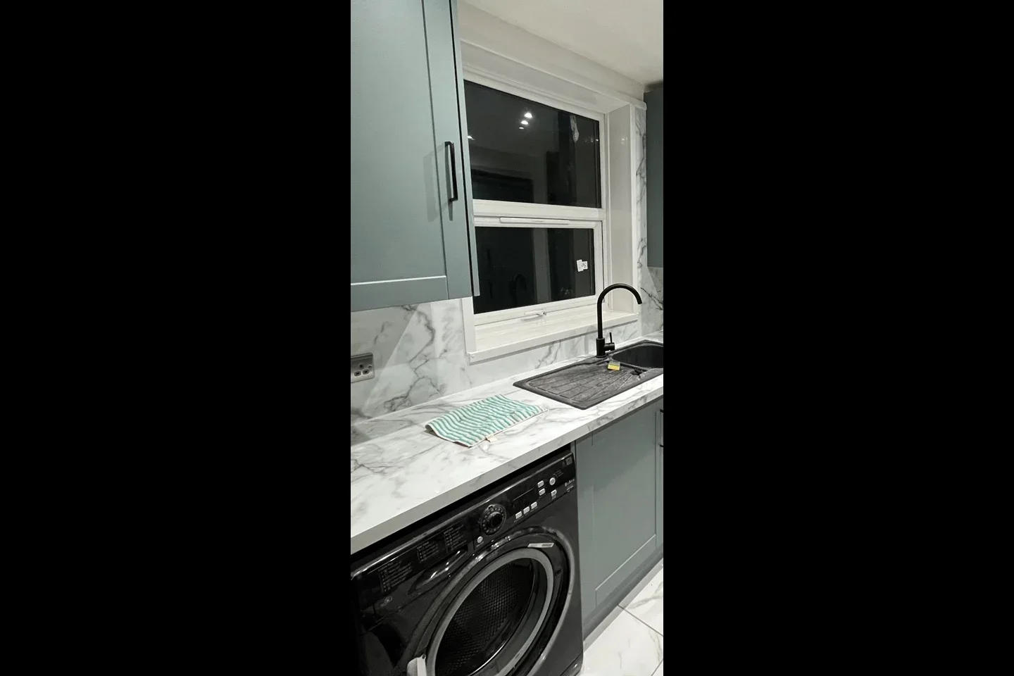 Room Love Lane in Greater London