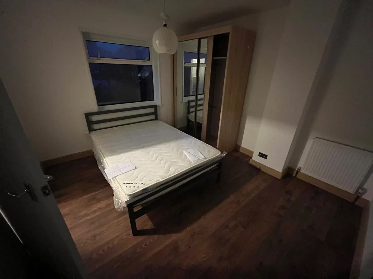 Room Love Lane in Greater London