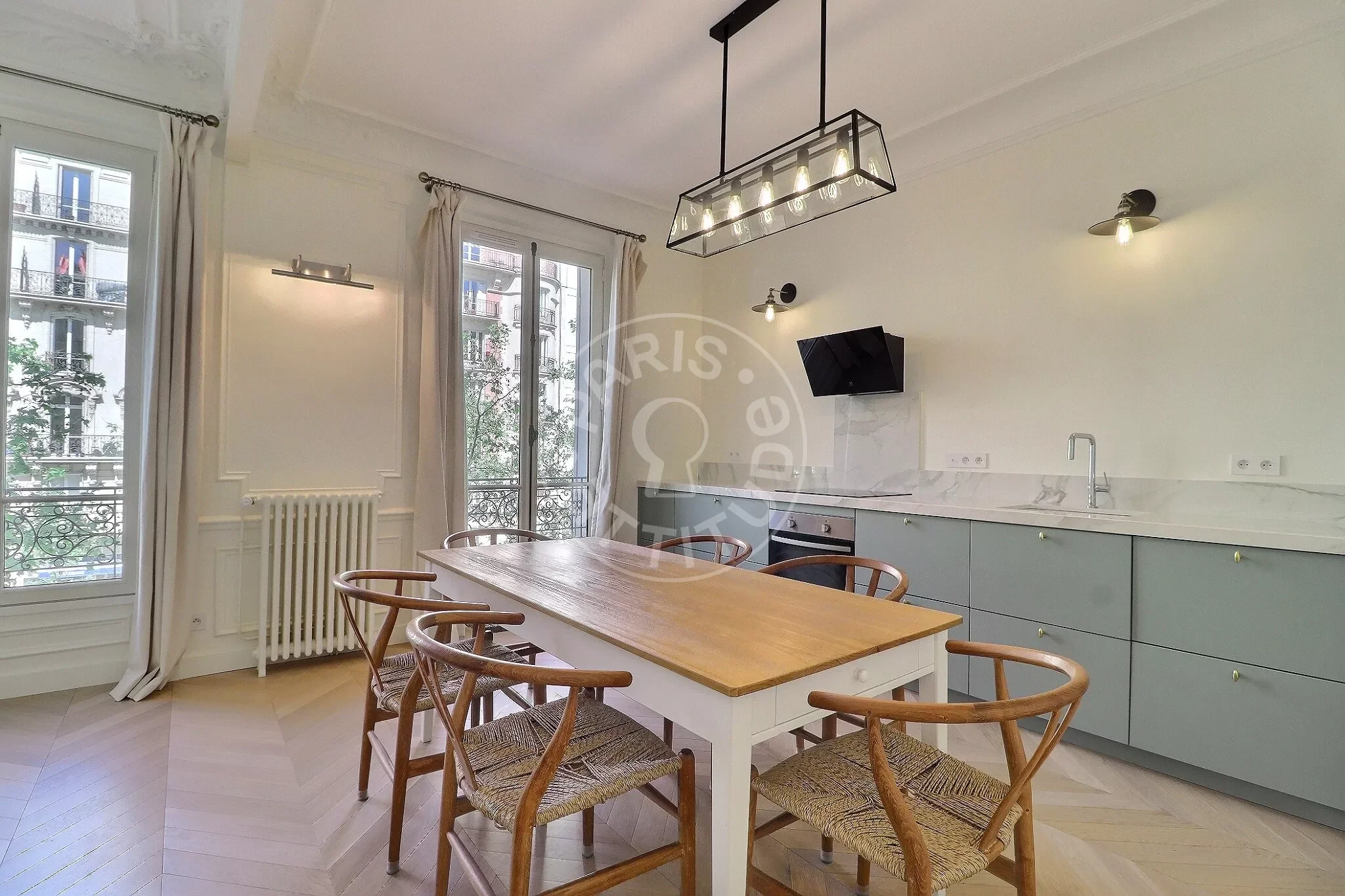 Appartement Avenue de la Motte-Picquet à Paris