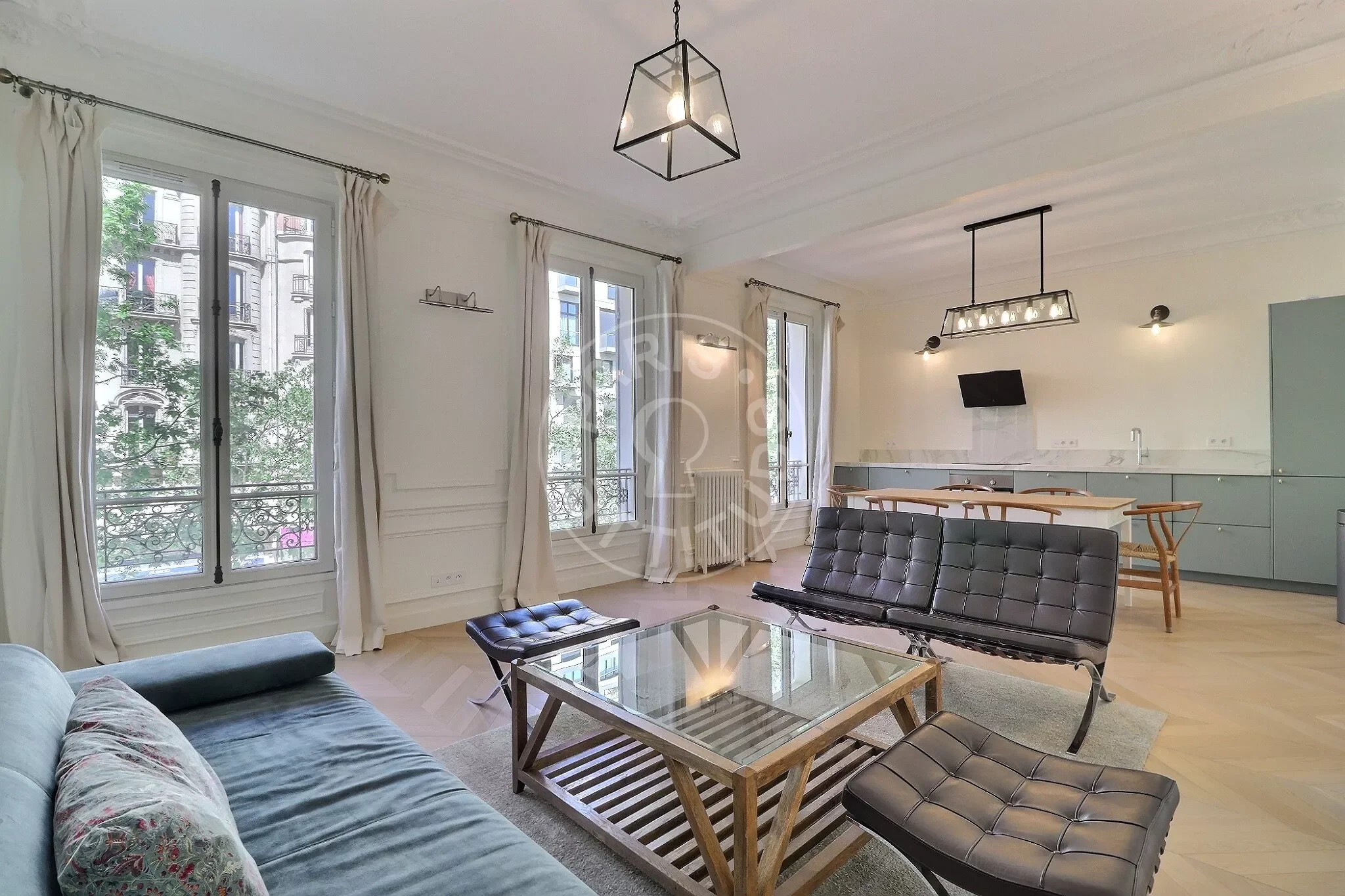 Flat Avenue de la Motte-Picquet in Paris