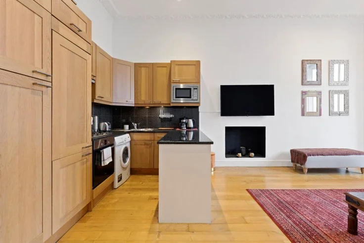 Flat Gloucester Terrace in City of Westminster
