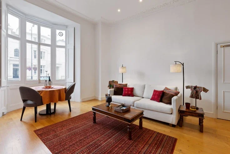 Flat Gloucester Terrace in City of Westminster