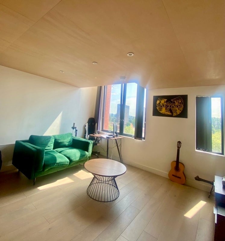 Room Spinners Way in Manchester