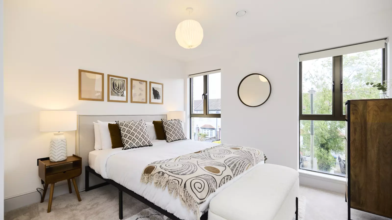 Flat Merantun Way in Greater London