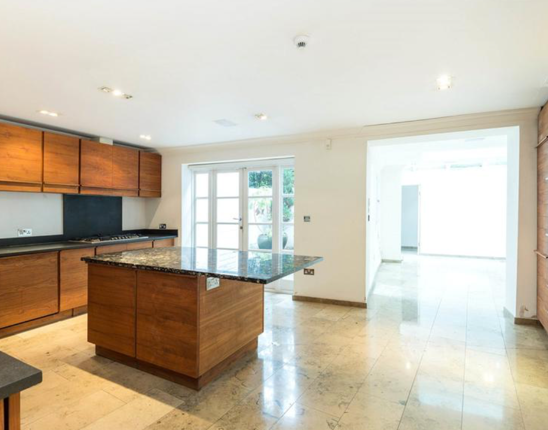 Flat Alma Square in City of Westminster