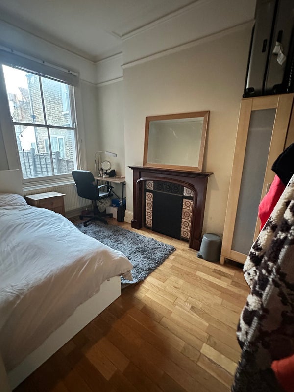 Room Rookstone Road in Greater London