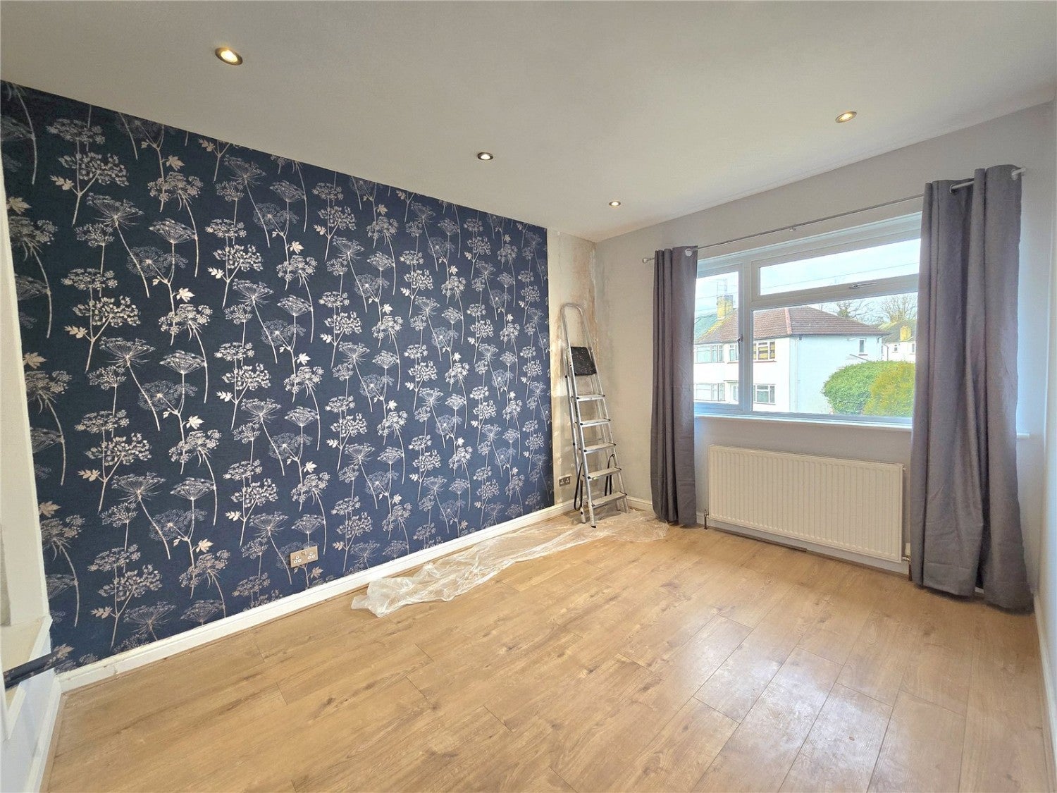 Flat Trevellance Way in Watford