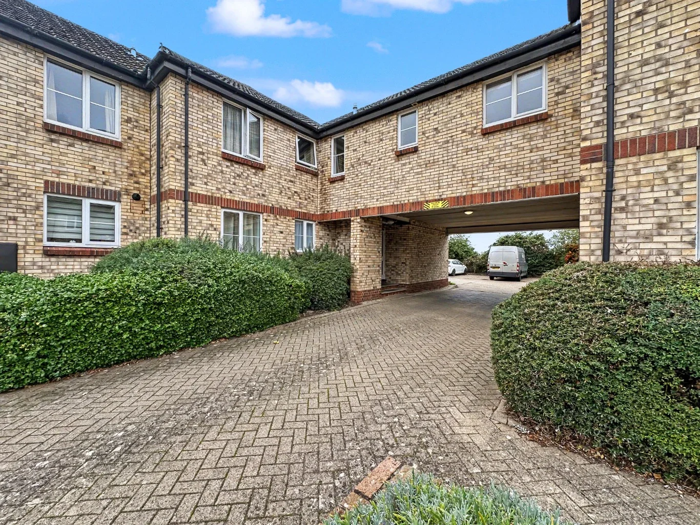 Flat St. Ives Road in Huntingdonshire