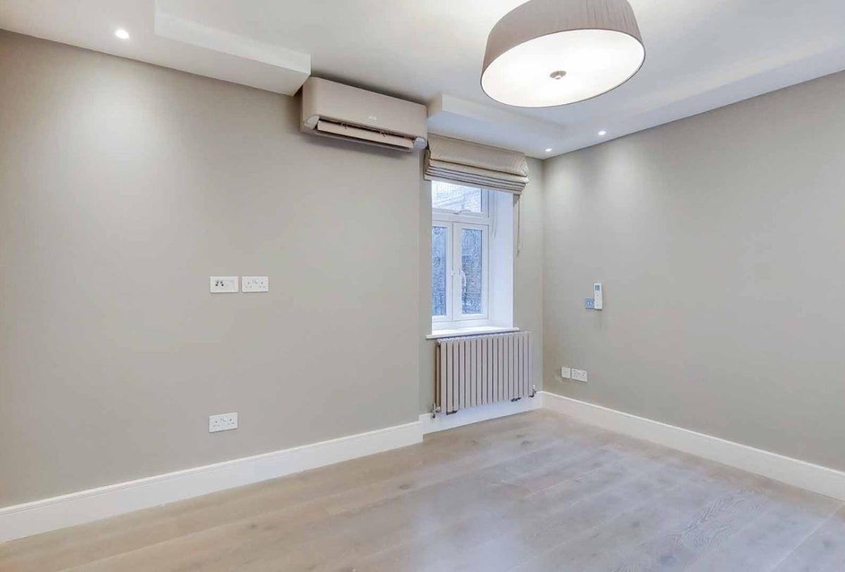 Flat Fitzjohn's Avenue in Greater London
