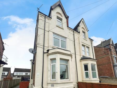 Flat Lilac Grove in Nottingham