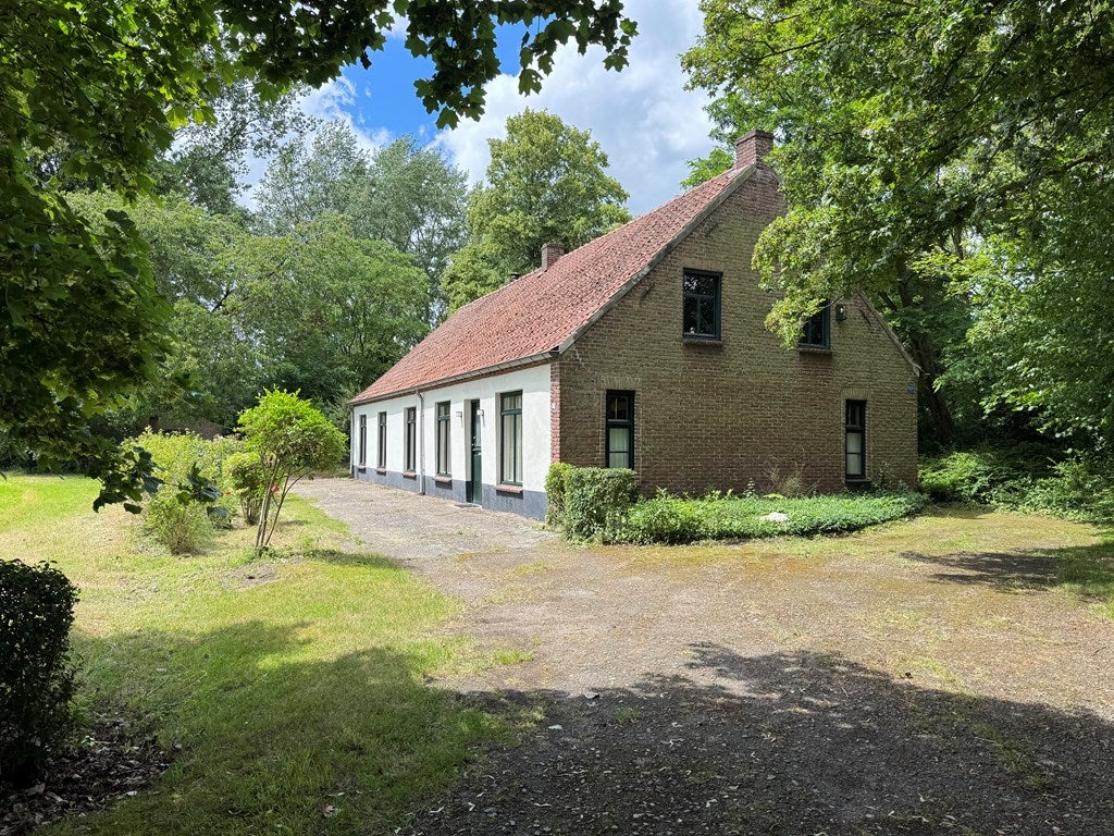 Vrijstaande woning te koop: Weijereind 1, Reusel