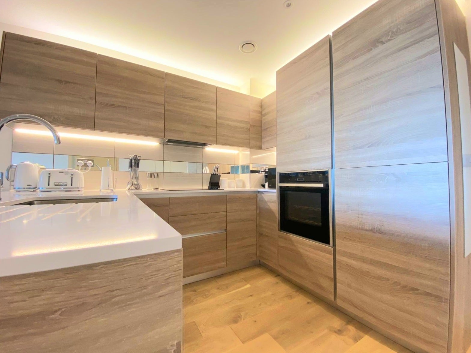 Flat Duke of Wellington Avenue in Greater London