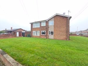Flat Lesbury Avenue in Stakeford