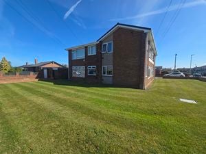 Flat Lesbury Avenue in Stakeford