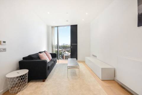 Flat Walworth Road in London