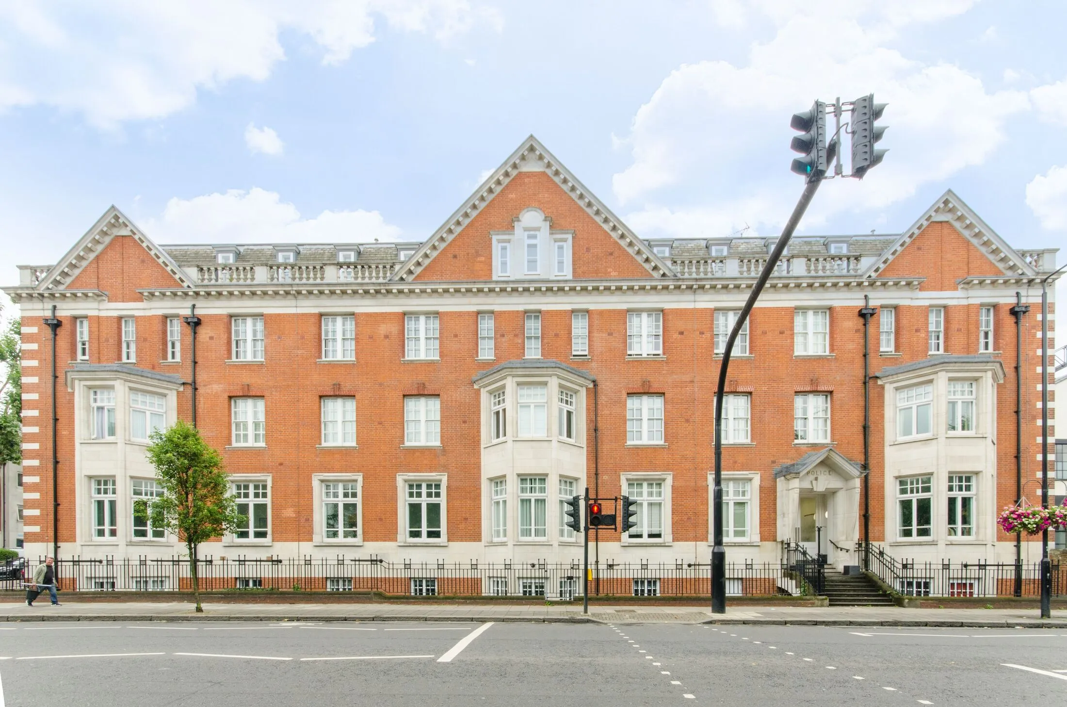 Flat Harrow Road in City of Westminster
