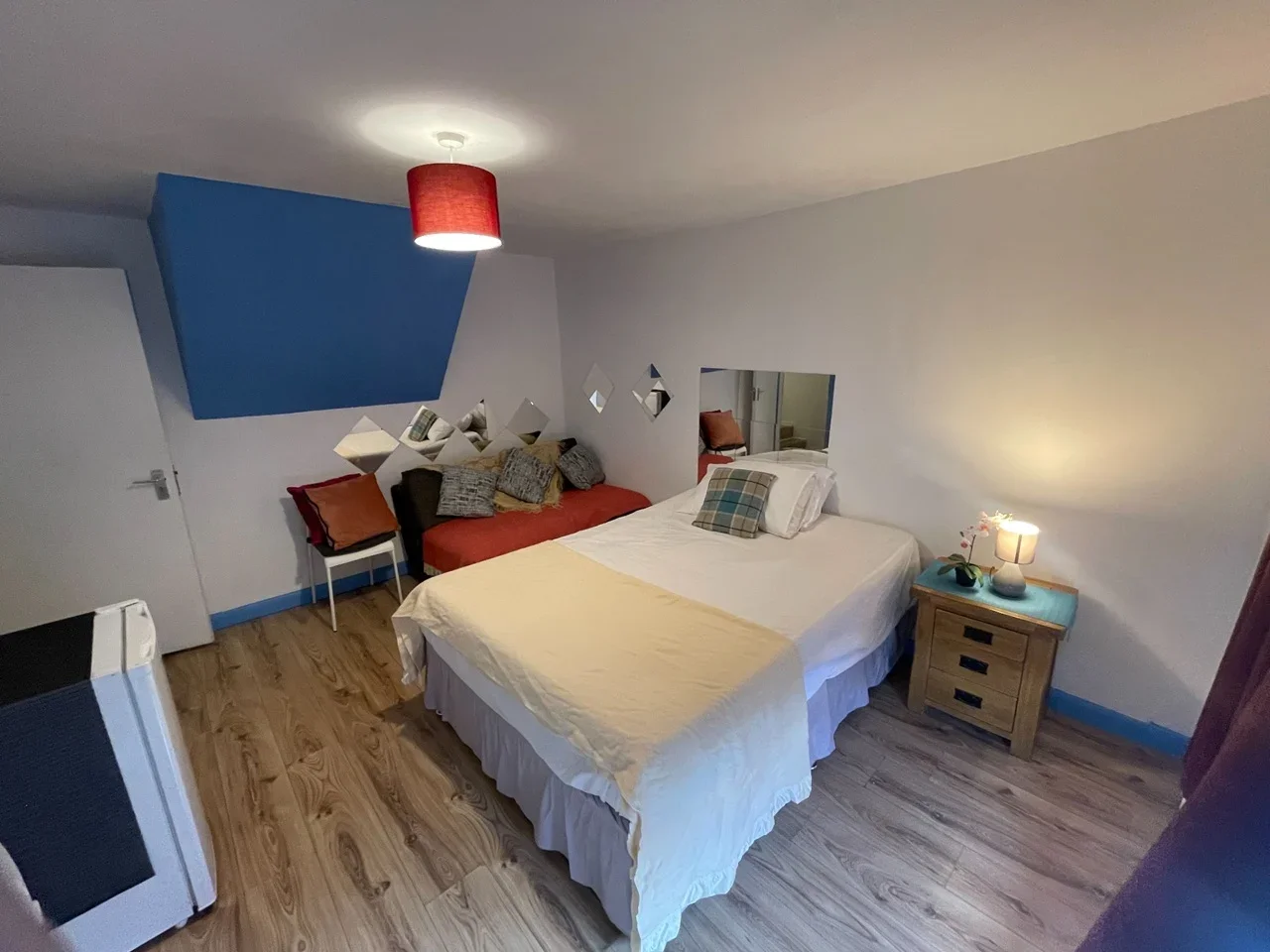 Flat Salusbury Road in Greater London