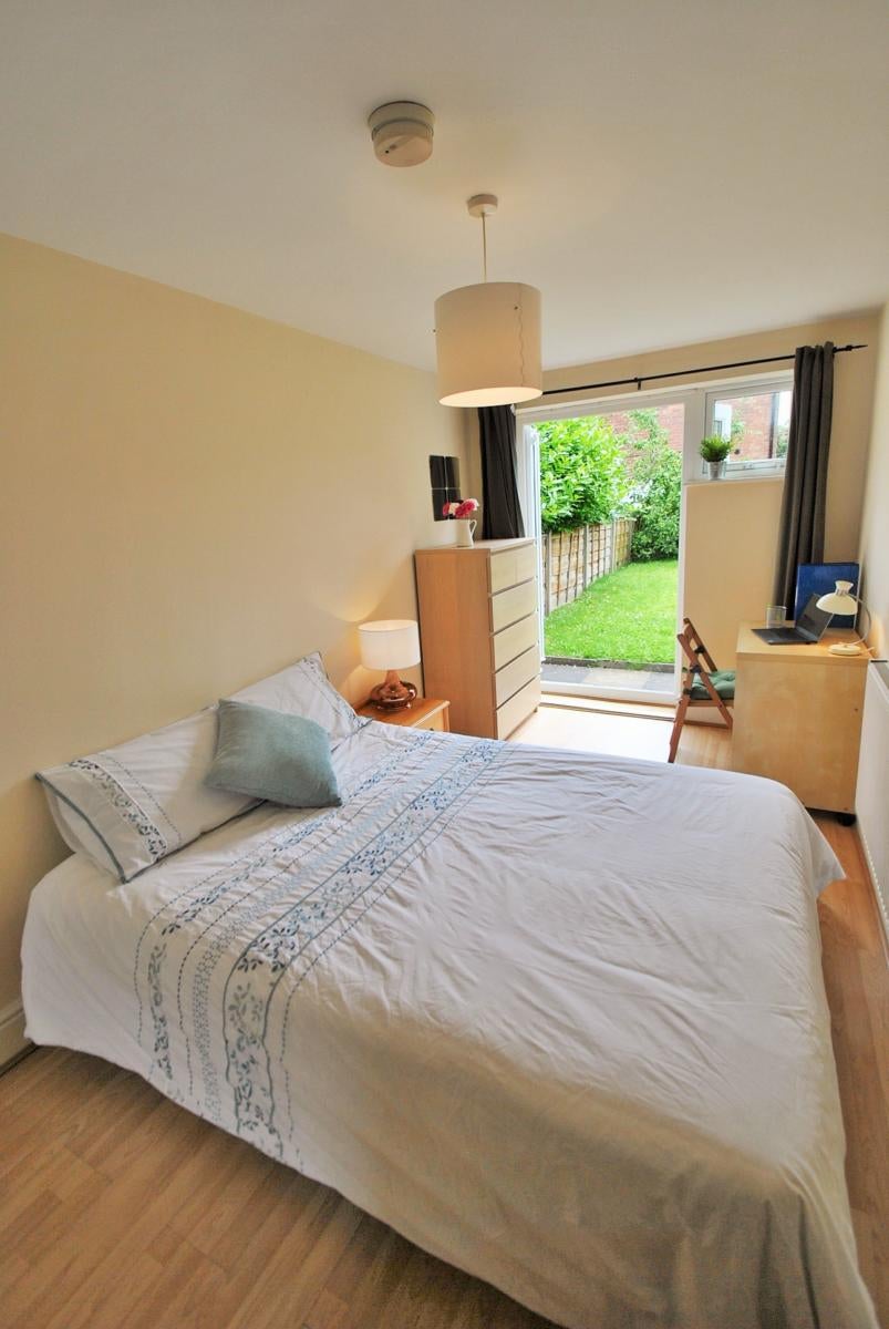Flat Hatherley Road in Manchester