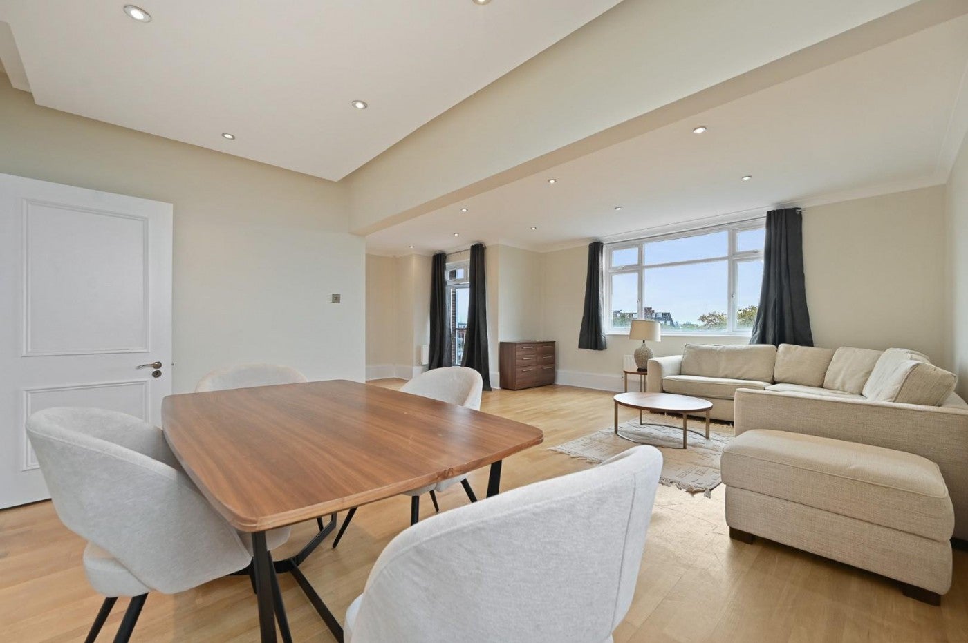 Flat Carlton Hill in City of Westminster