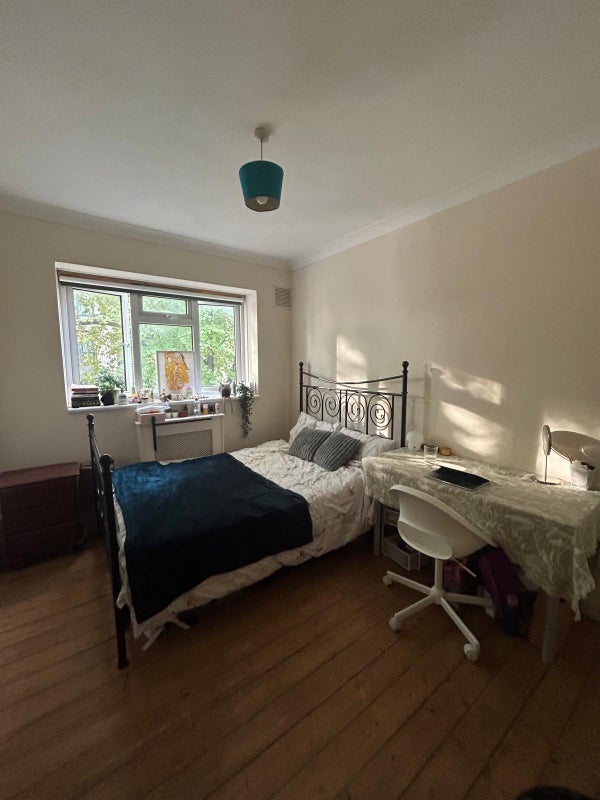 Room St. Pancras Way in Greater London
