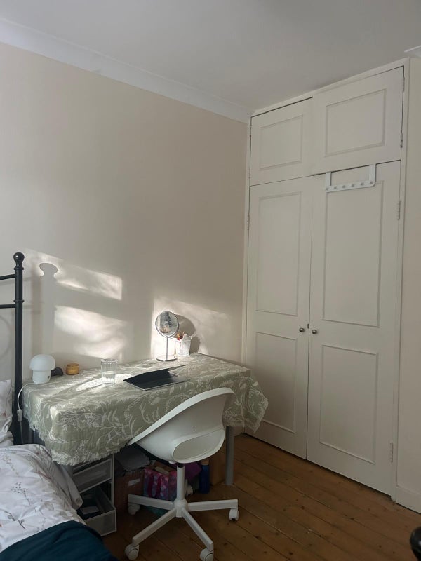 Room St. Pancras Way in Greater London