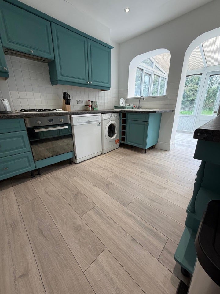 Room Brettgrave in Epsom and Ewell