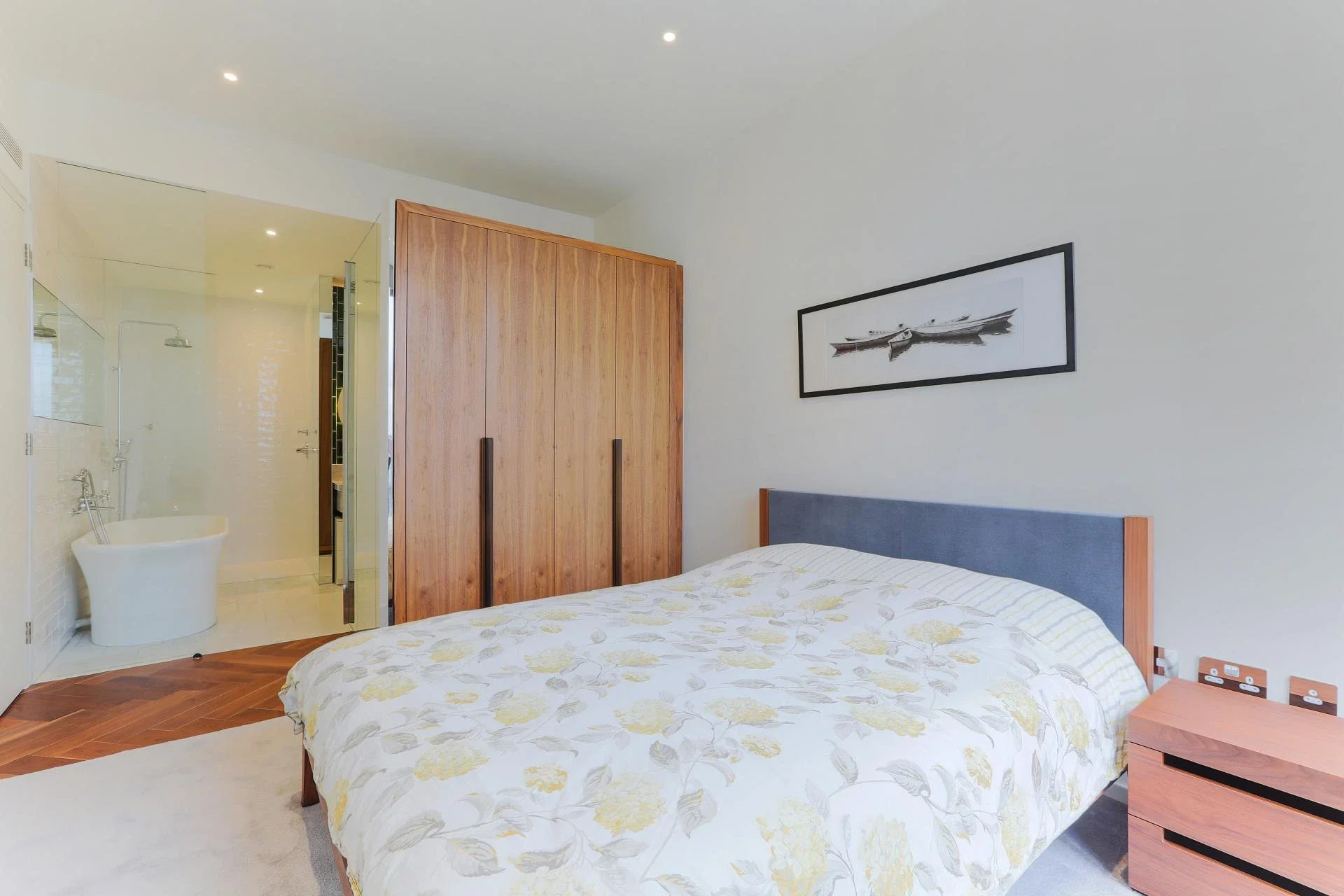Flat New Mill Road in Greater London