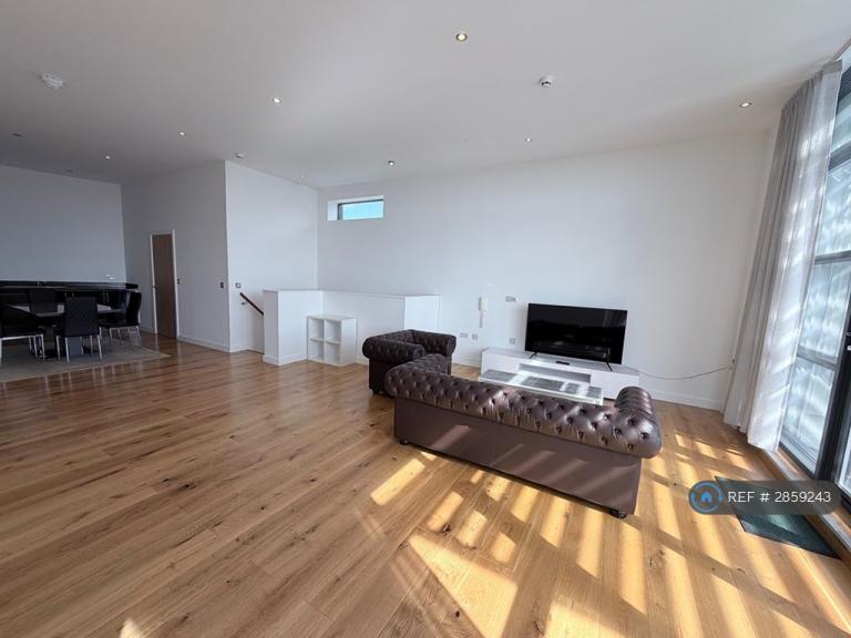 Flat The Quays in Salford